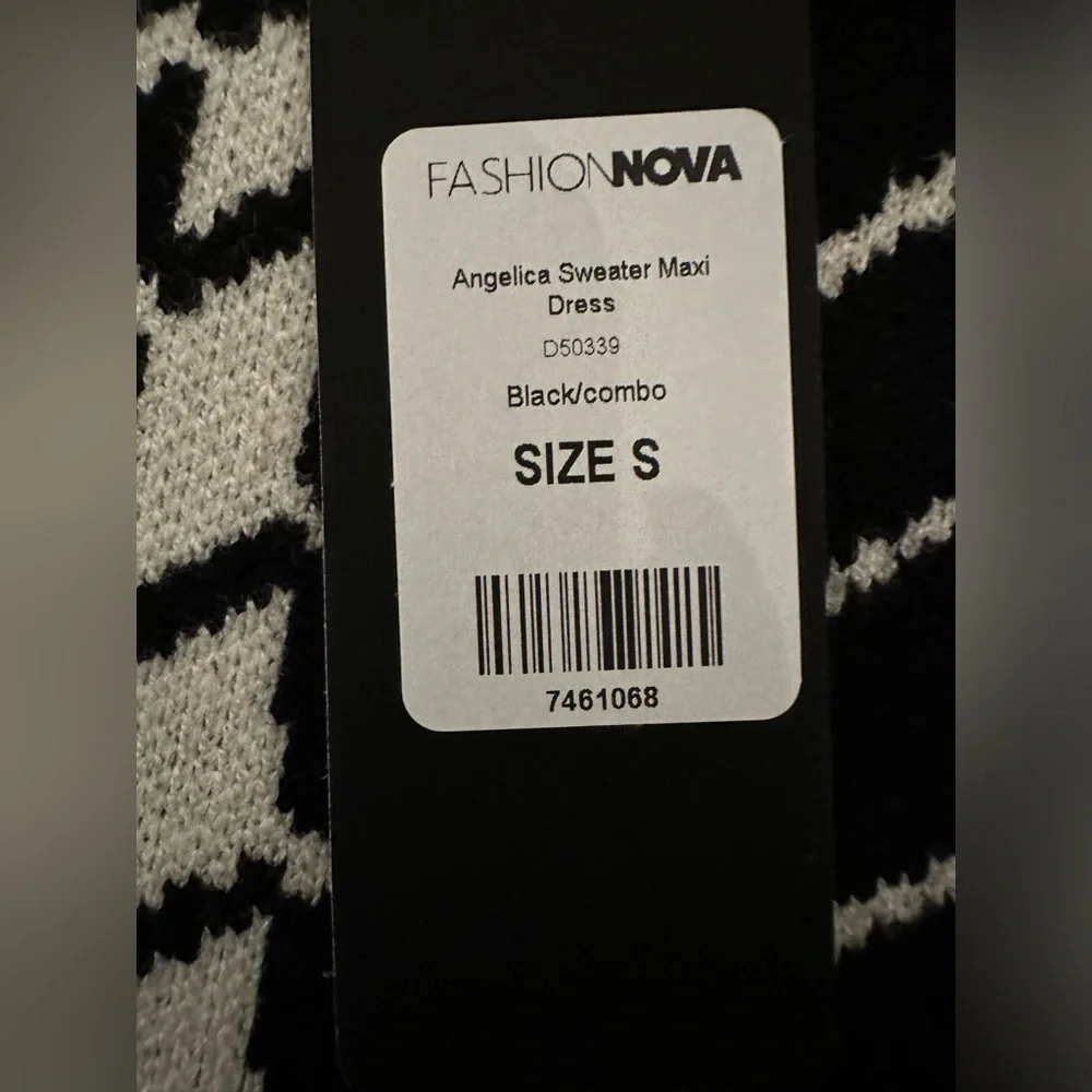 •Angelica Sweater Maxi Dress• - Picture 6 of 6